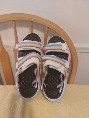 Converse Run Star CX Chuck Pride 2024 Ladies 8